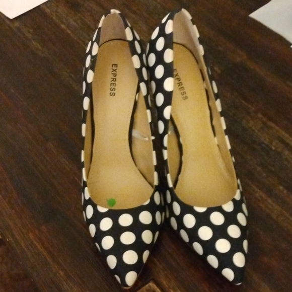Express heels - Picture 1 of 3